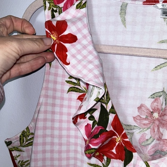 Guess Sleeveless Floral Tank Top - Picture 2 of 7